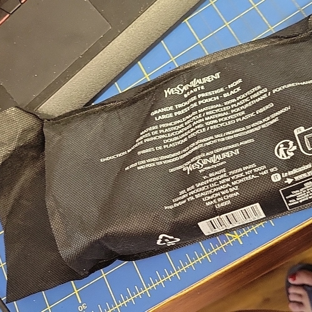 Yves Saint Laurent Black Pouch Bag 8x5 New In Dust Bag - Picture 11 of 12